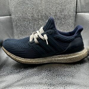 Adidas Ultraboost Navy Blue / White Size 8.5M / 10W​